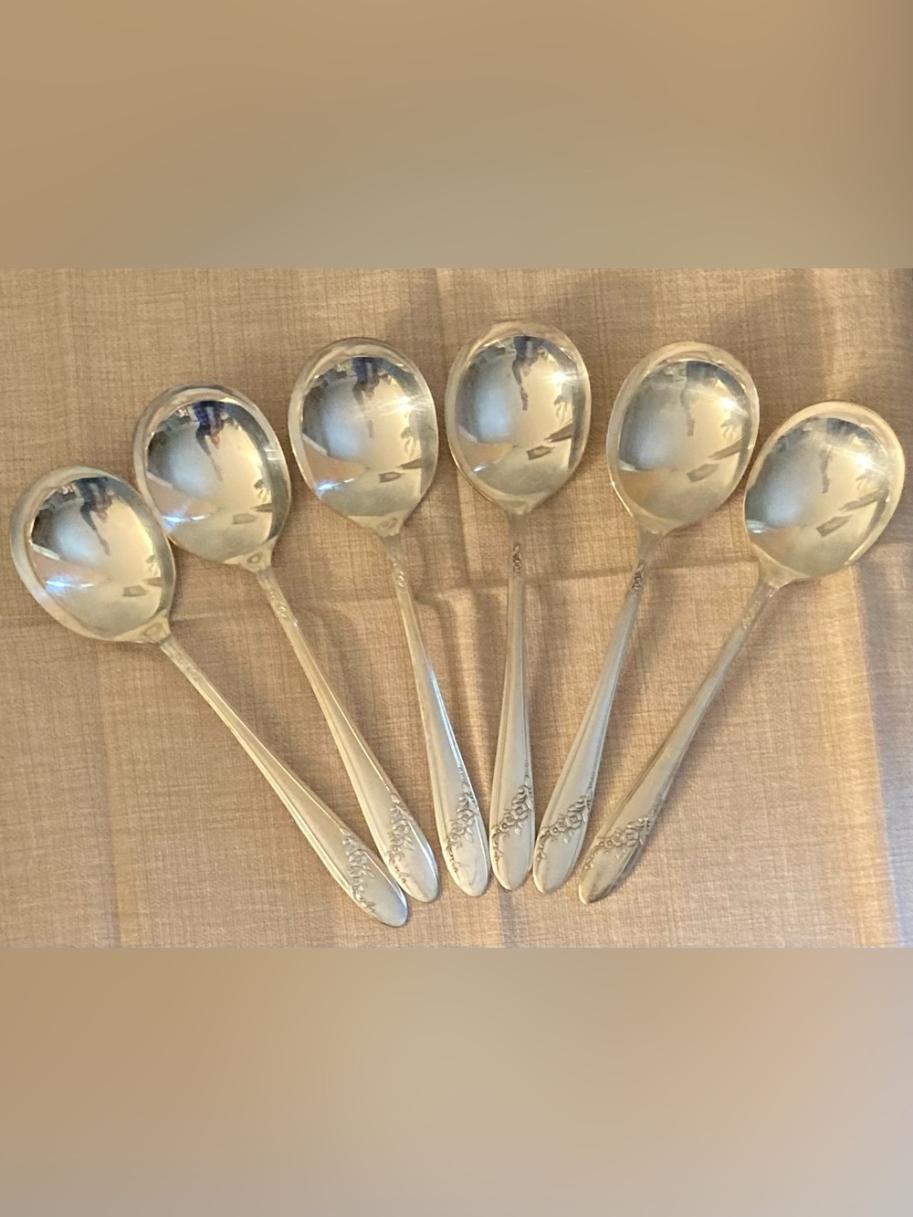 Vintage Oneida Community QUEEN BESS II Tudor Silver Plate Gumbo Spoons